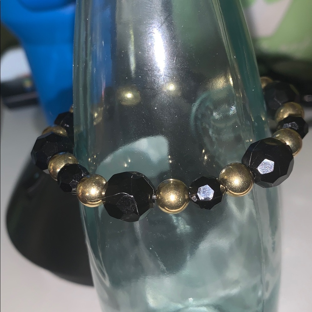 Elegant Black and Gold Beaded stretch Bracelet - Picture 3 of 5